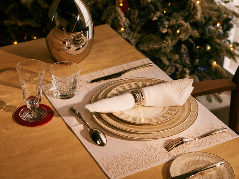 seasonal festive dining set